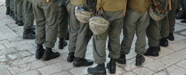 תאונות דרכים, תאונות הנובעות מאופי ומתנאי עבודה, פגיעות פיזיות ואף פגיעות נפשיות – אינן קיימות רק בעולם האזרחי. עם הגיוס לצה"ל עוברת האחריות על בריאותו של המגויס הטרי לידי המערכת...